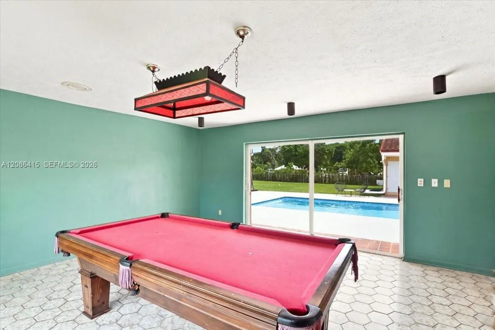 9805 SW 64th St Miami, FL 33173
