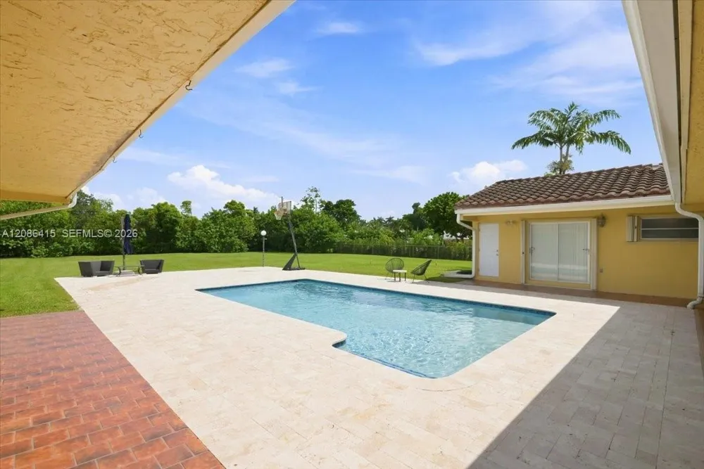 9805 SW 64th St Miami, FL 33173