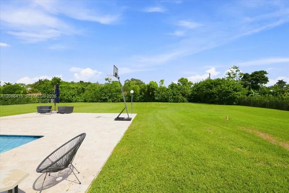9805 SW 64th St Miami, FL 33173