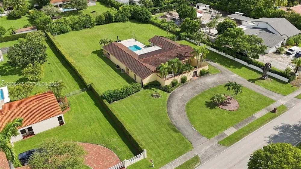 9805 SW 64th St Miami, FL 33173