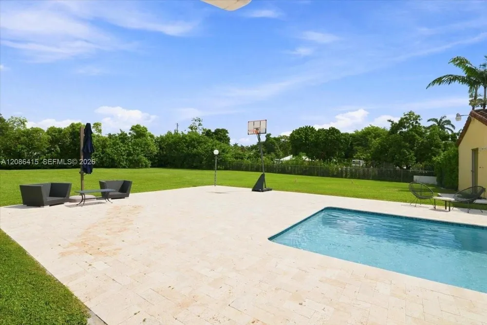 9805 SW 64th St Miami, FL 33173