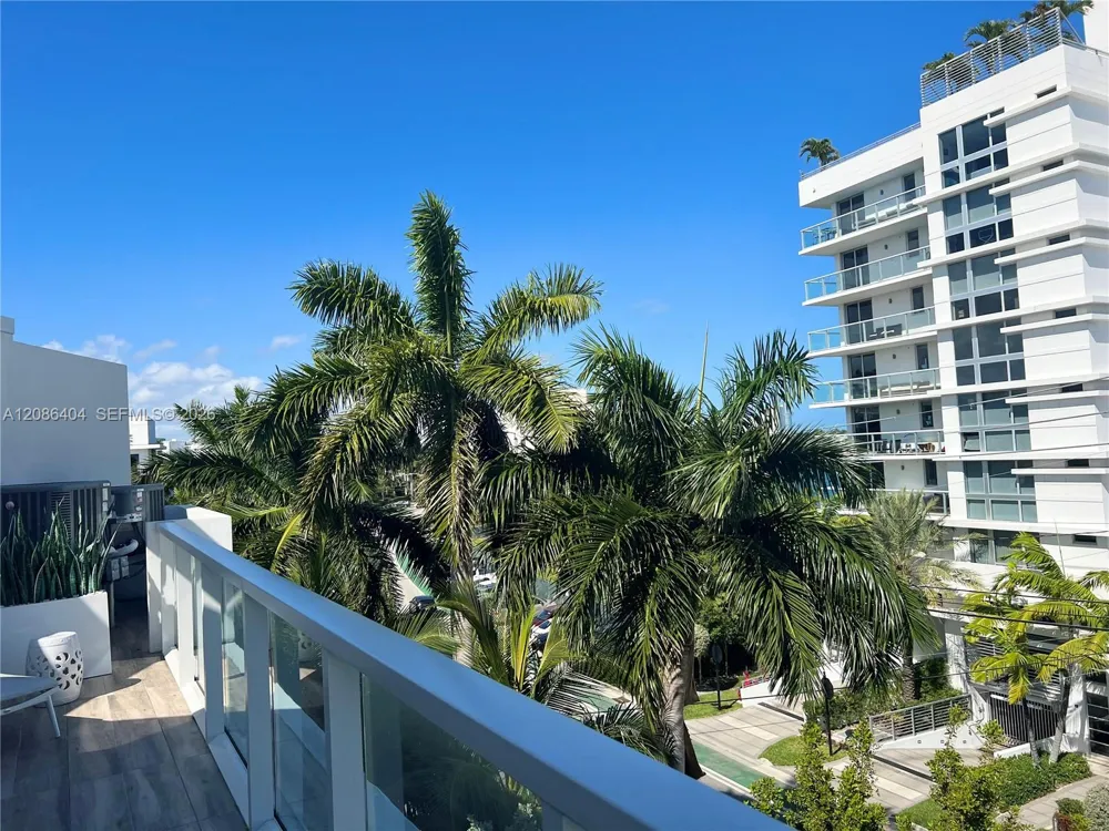 1000 99 #6 Bay Harbor Islands, FL 33154