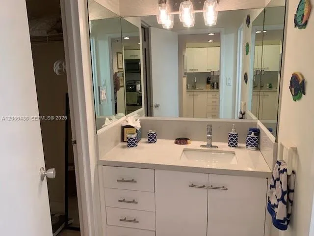 100 Lincoln Rd #1545 Miami Beach, FL 33139