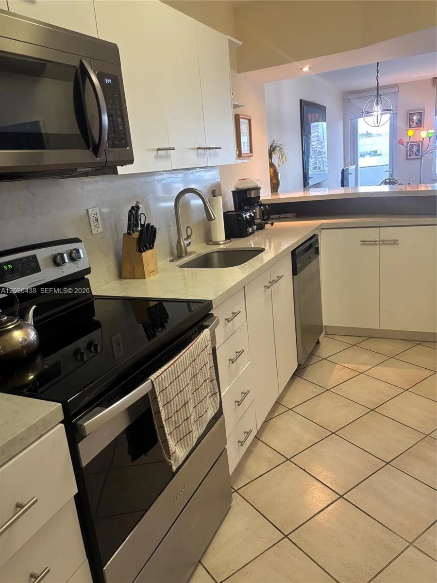100 Lincoln Rd #1545 Miami Beach, FL 33139