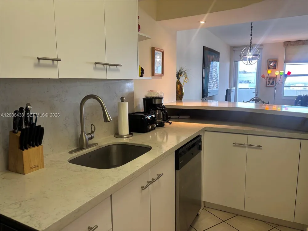 100 Lincoln Rd #1545 Miami Beach, FL 33139