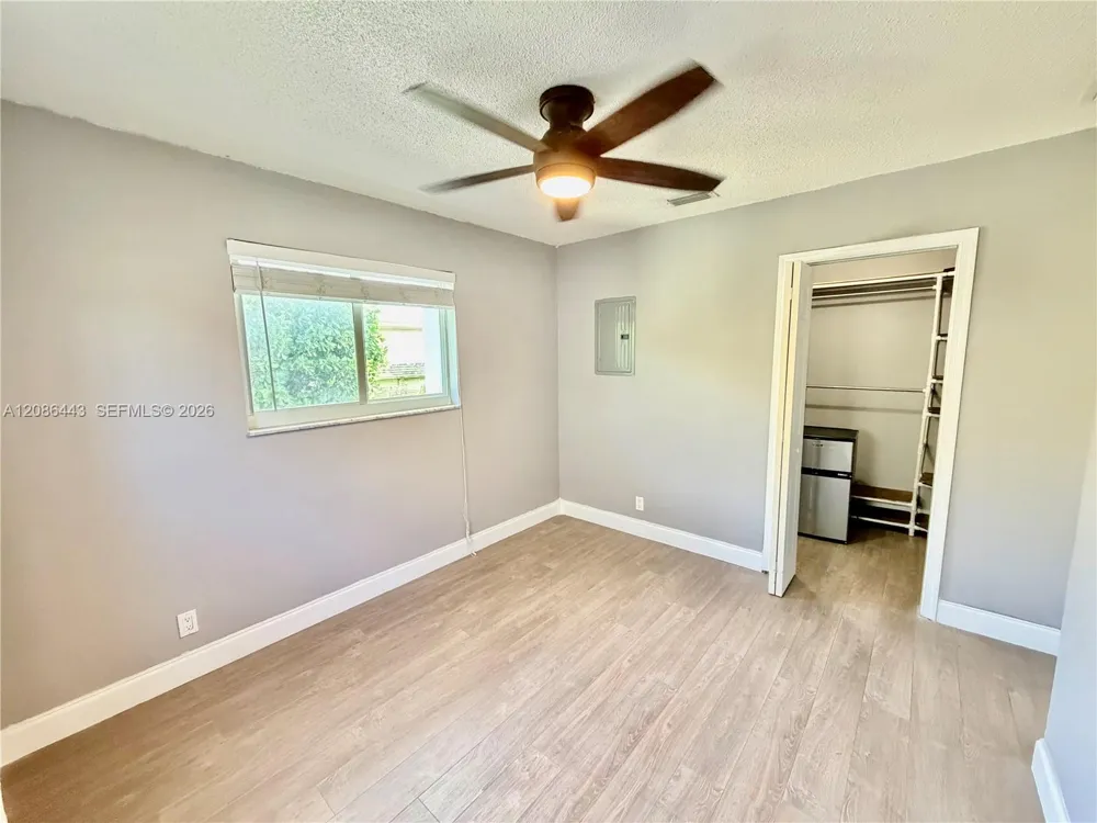 2702 NW 53rd St #1 Tamarac, FL 33309