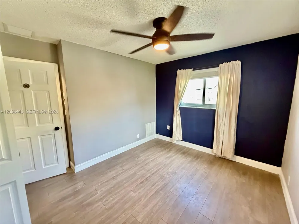 2702 NW 53rd St #1 Tamarac, FL 33309