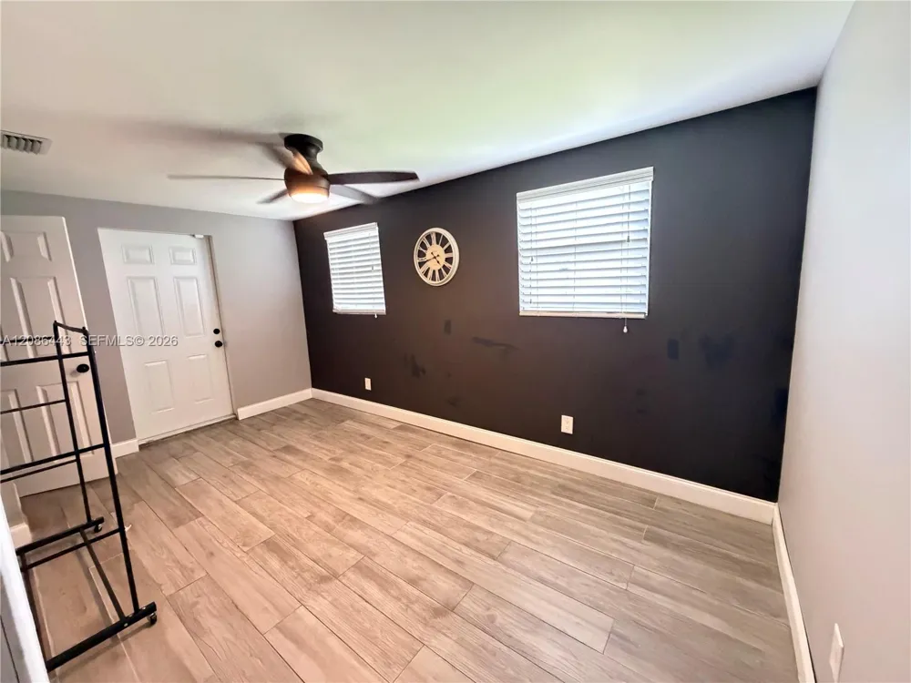 2702 NW 53rd St #1 Tamarac, FL 33309
