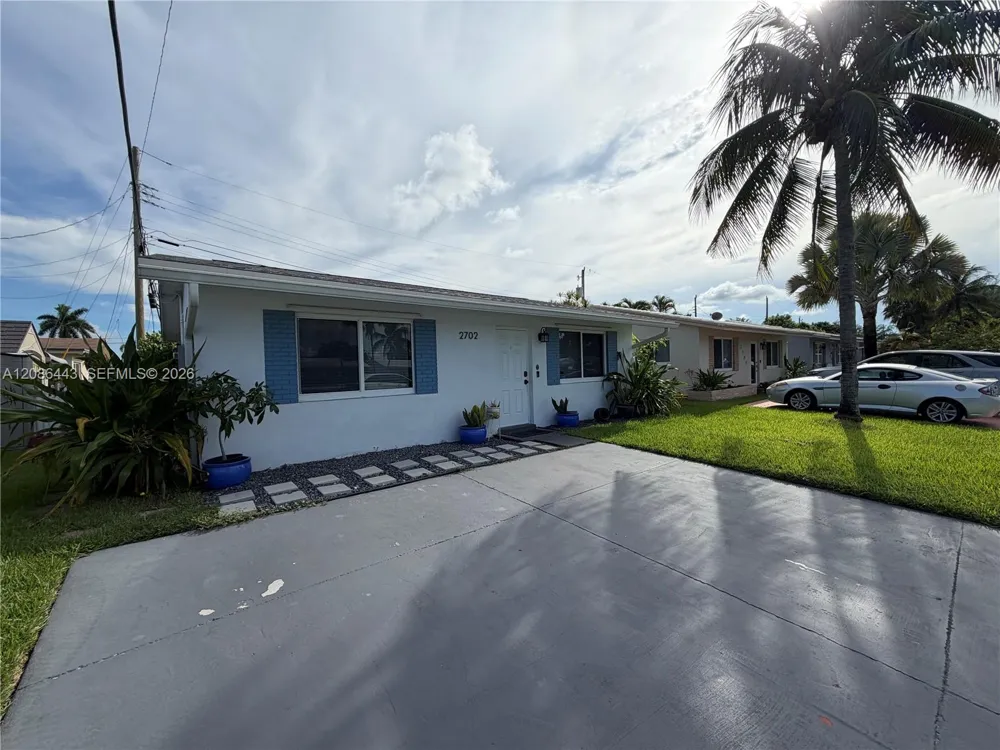 2702 NW 53rd St #1 Tamarac, FL 33309