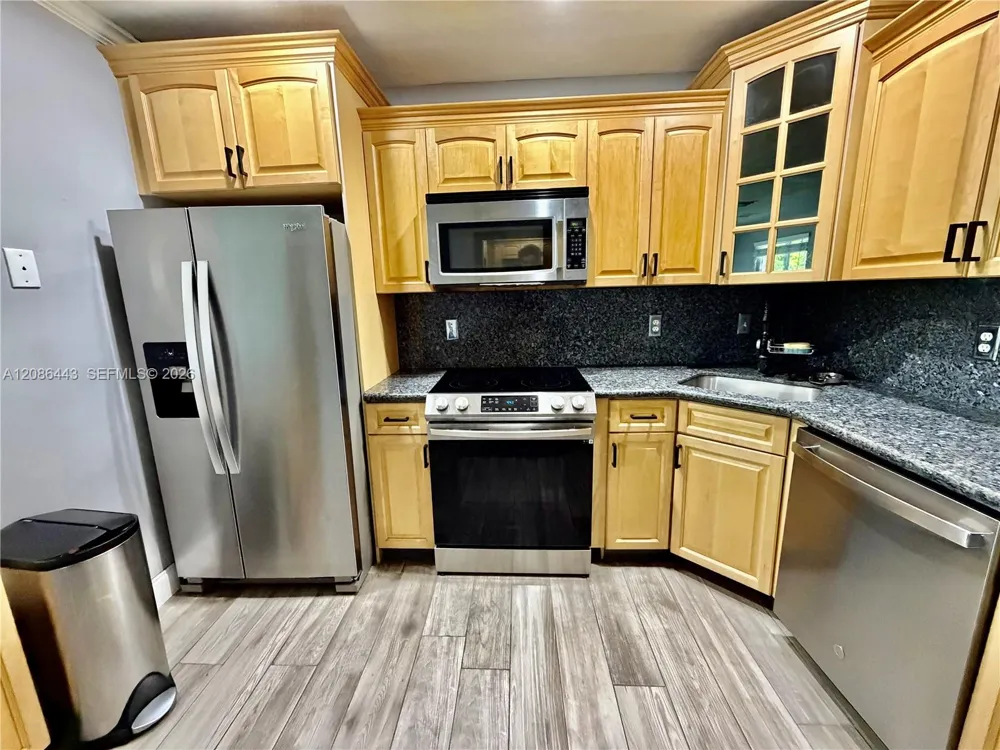 2702 NW 53rd St #1 Tamarac, FL 33309