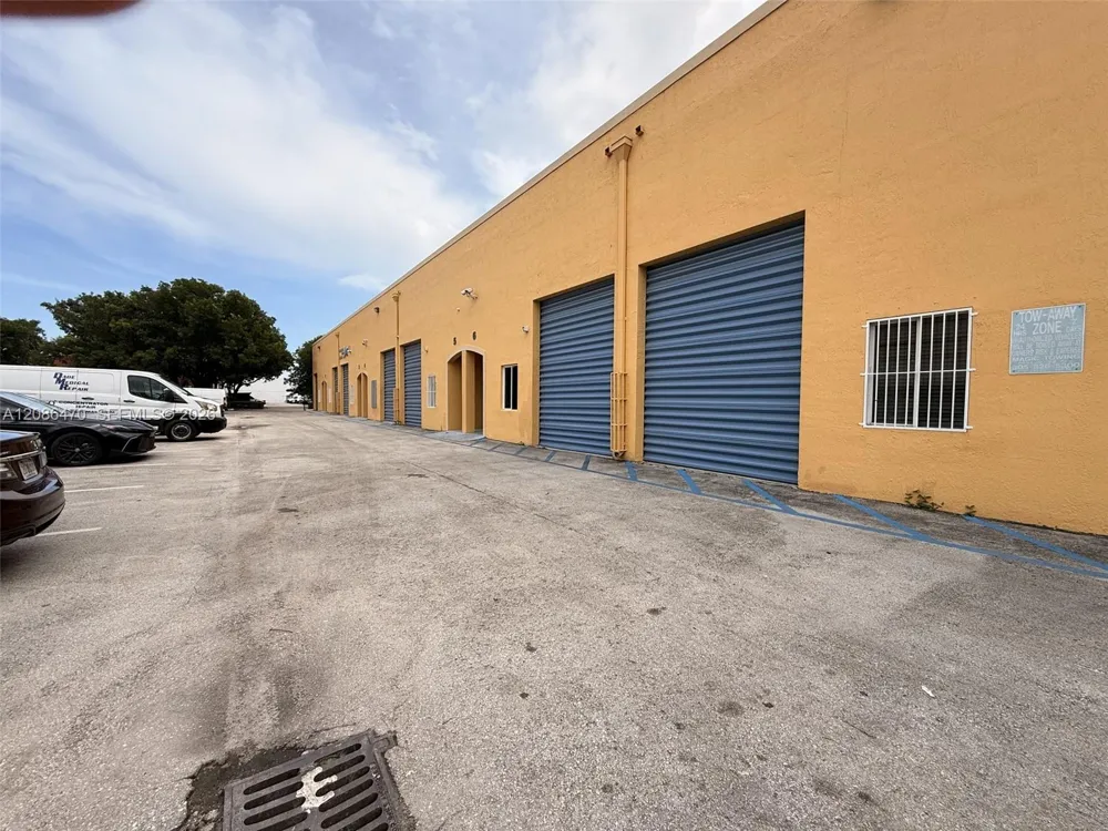 8060 W 23rd Ave #6 Hialeah, FL 33016