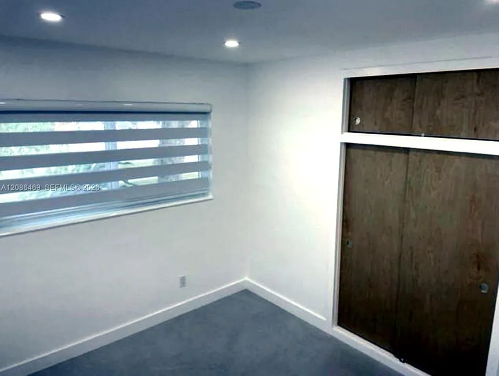 5431 W 8th Ct Hialeah, FL 33012