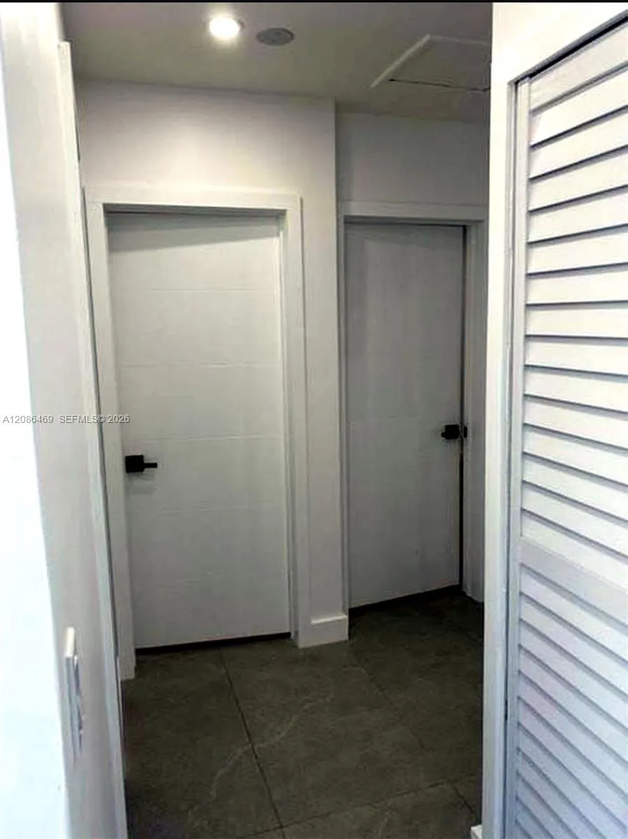 5431 W 8th Ct Hialeah, FL 33012