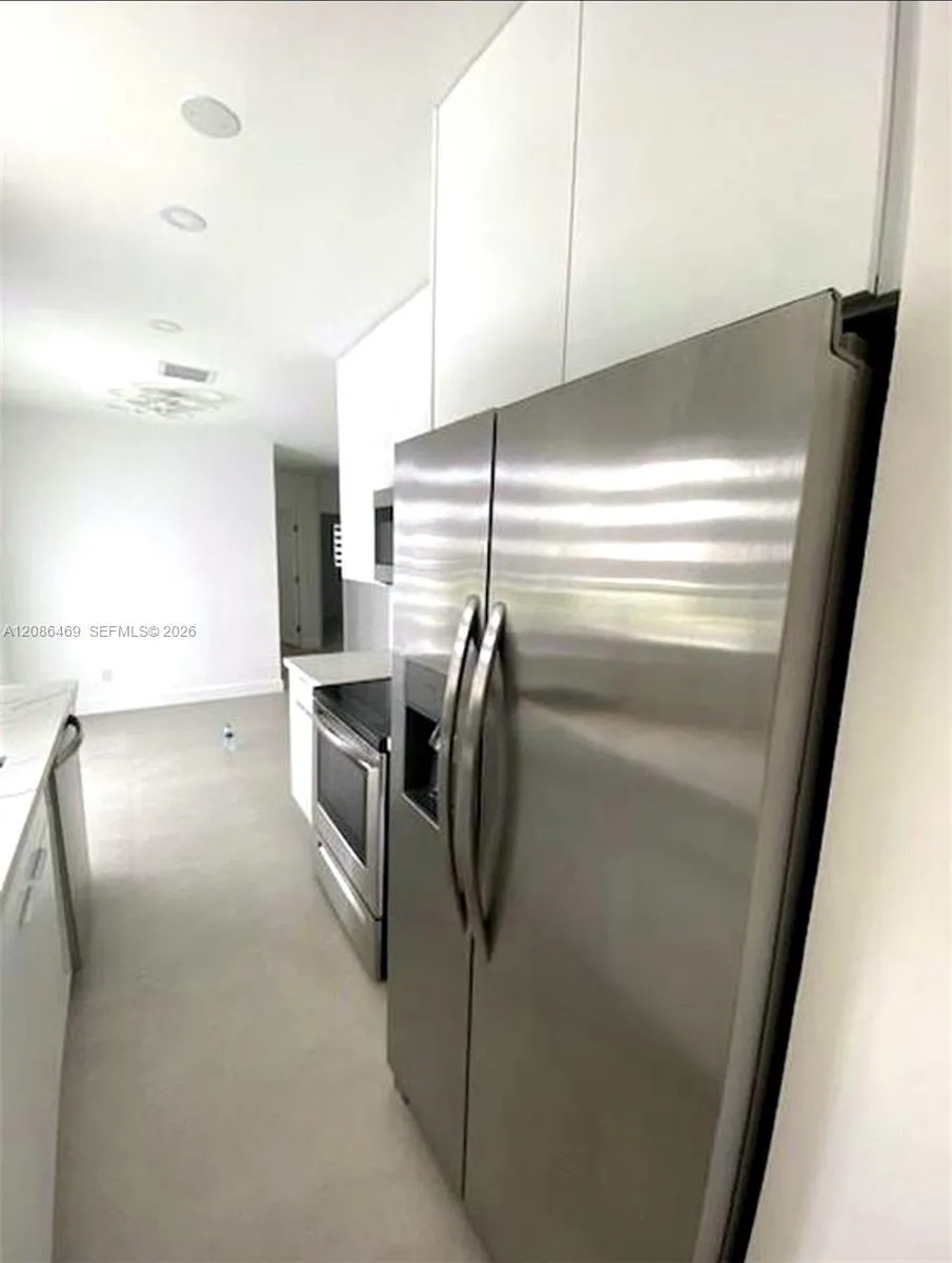 5431 W 8th Ct Hialeah, FL 33012