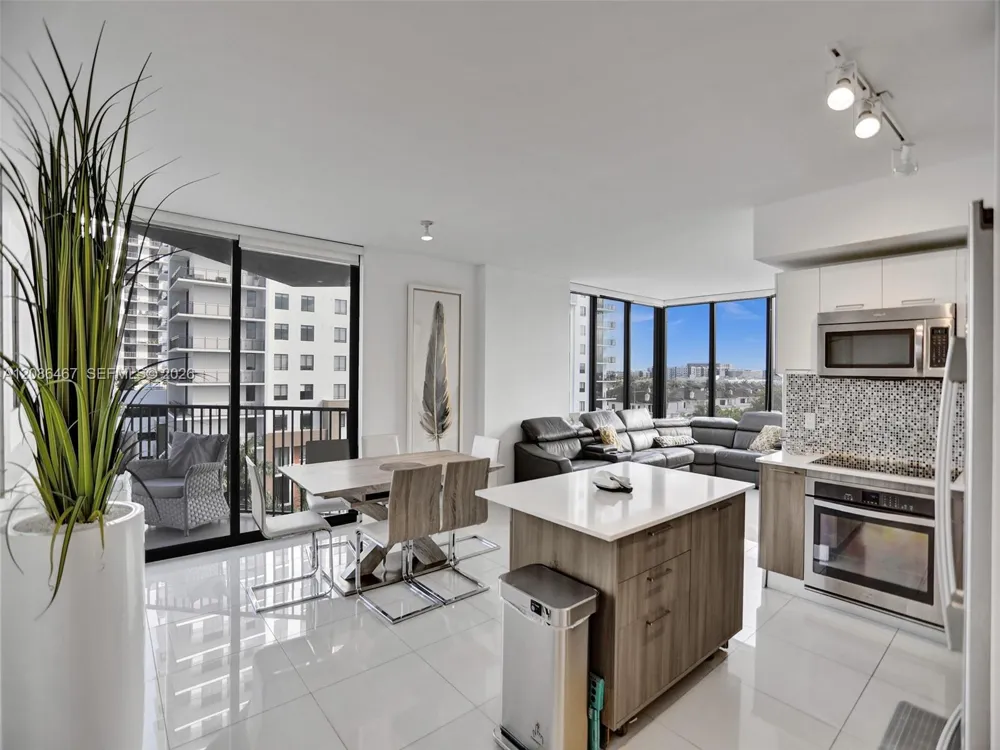 5252 NW 85th Ave #401 Doral, FL 33166