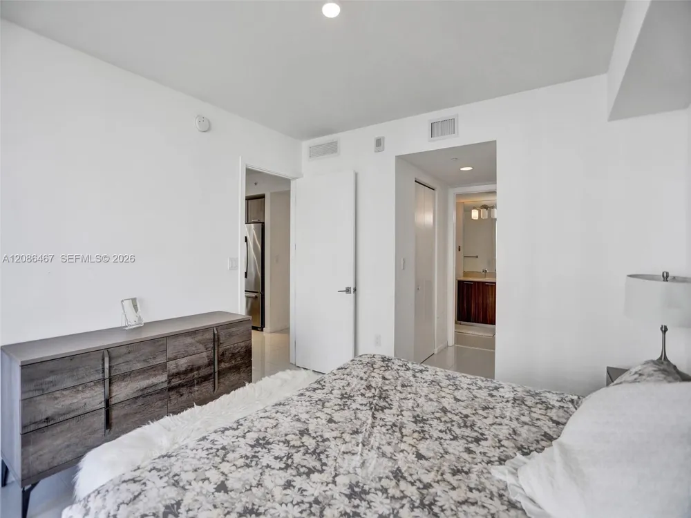 5252 NW 85th Ave #401 Doral, FL 33166