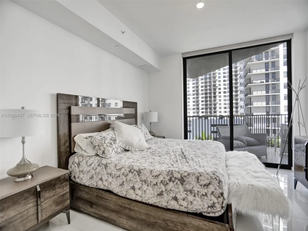 5252 NW 85th Ave #401 Doral, FL 33166