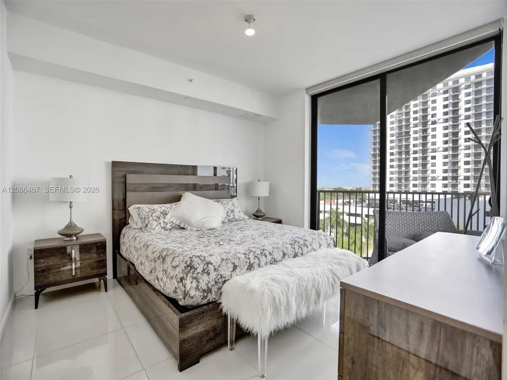 5252 NW 85th Ave #401 Doral, FL 33166
