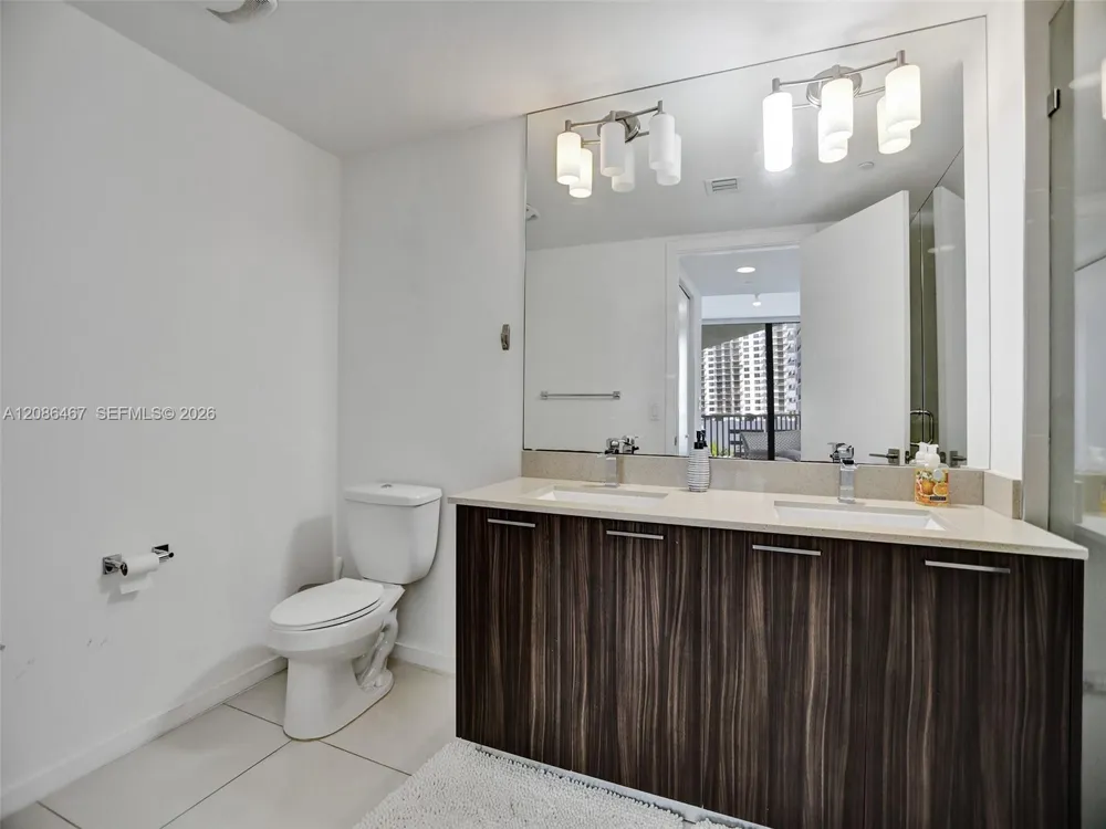 5252 NW 85th Ave #401 Doral, FL 33166