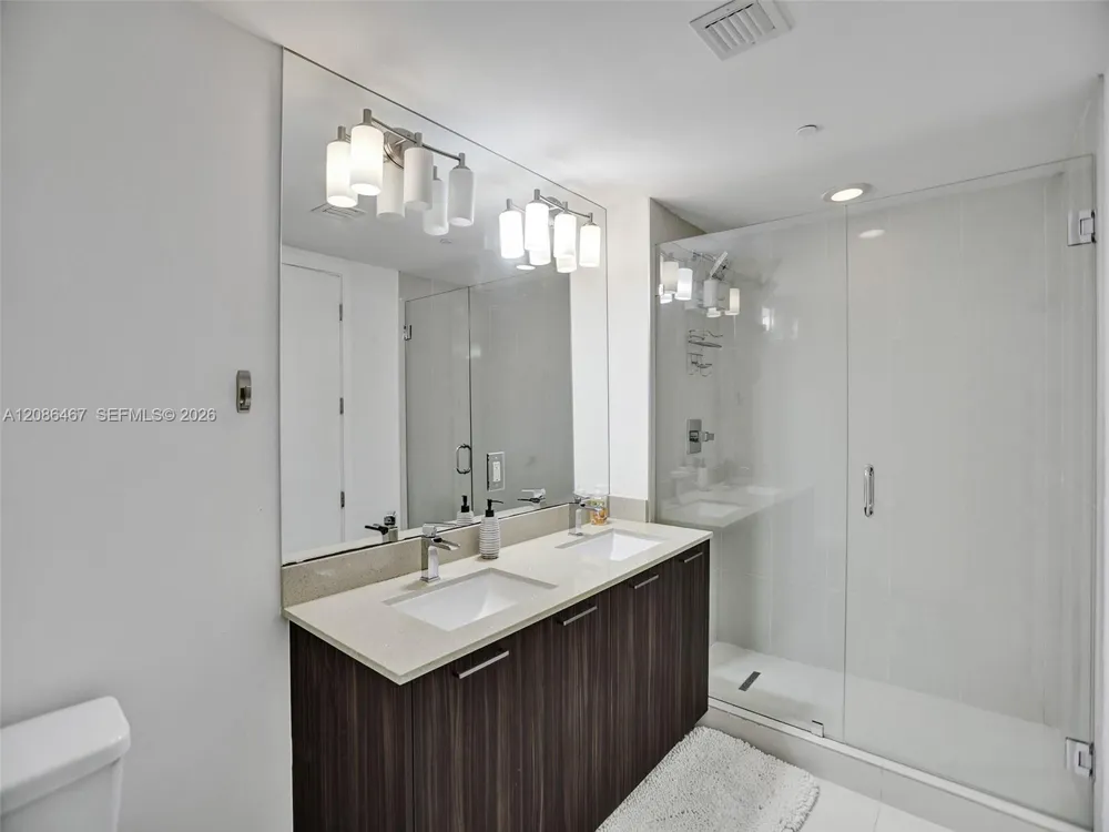 5252 NW 85th Ave #401 Doral, FL 33166