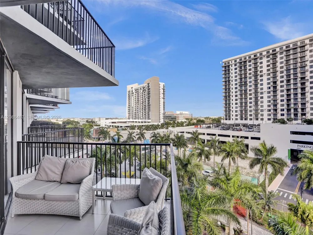 5252 NW 85th Ave #401 Doral, FL 33166