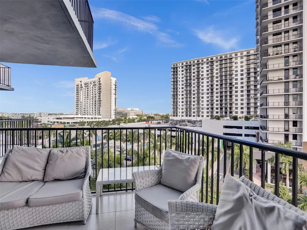 5252 NW 85th Ave #401 Doral, FL 33166