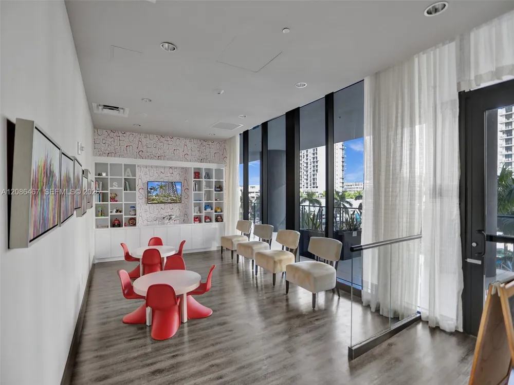 5252 NW 85th Ave #401 Doral, FL 33166