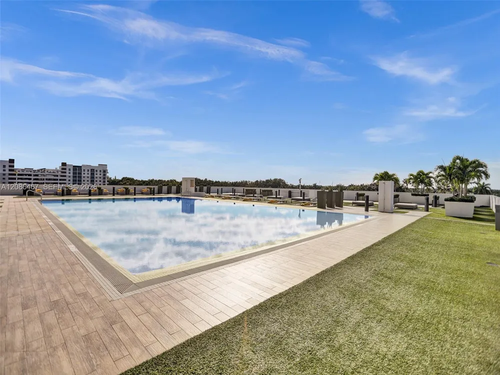 5252 NW 85th Ave #401 Doral, FL 33166