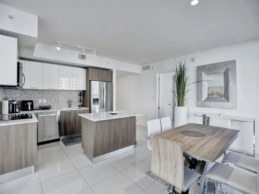 5252 NW 85th Ave #401 Doral, FL 33166
