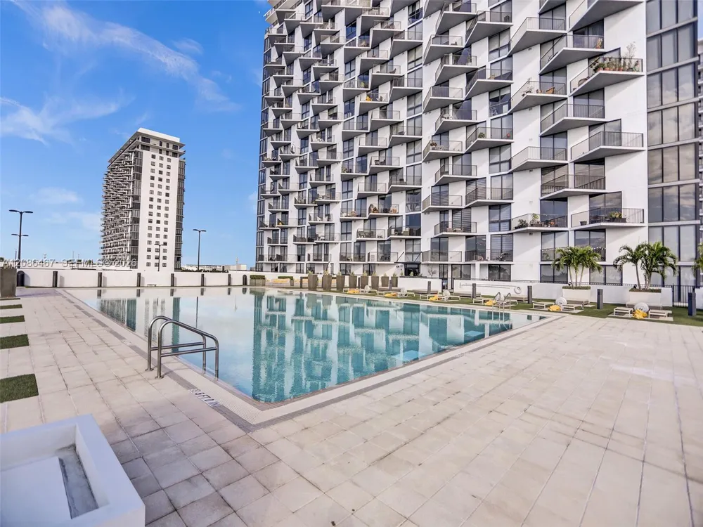 5252 NW 85th Ave #401 Doral, FL 33166