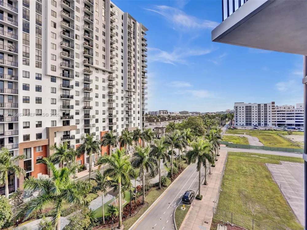 5252 NW 85th Ave #401 Doral, FL 33166