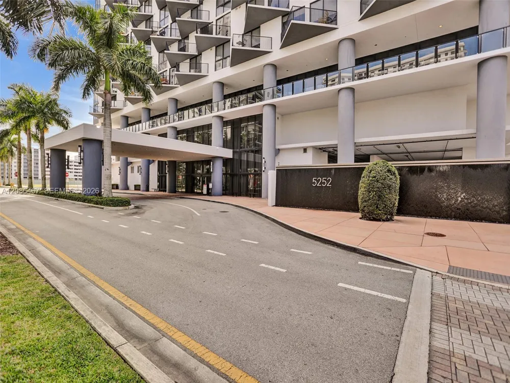 5252 NW 85th Ave #401 Doral, FL 33166