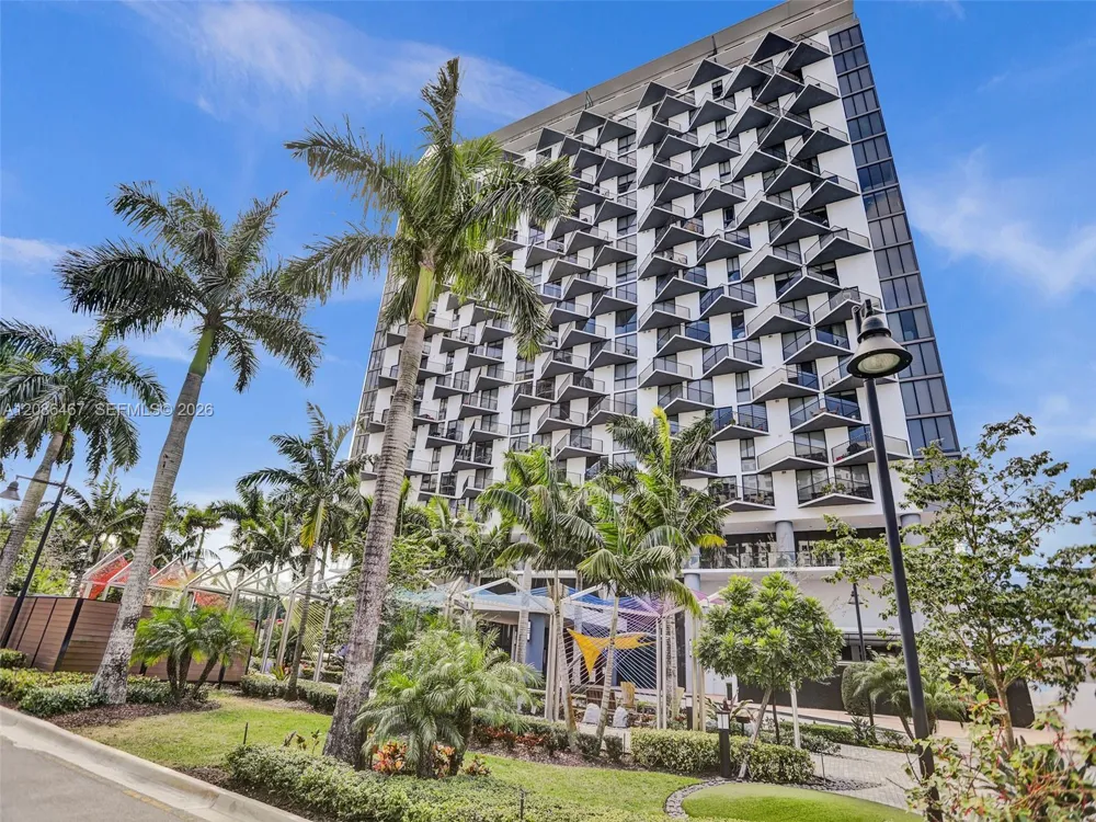 5252 NW 85th Ave #401 Doral, FL 33166