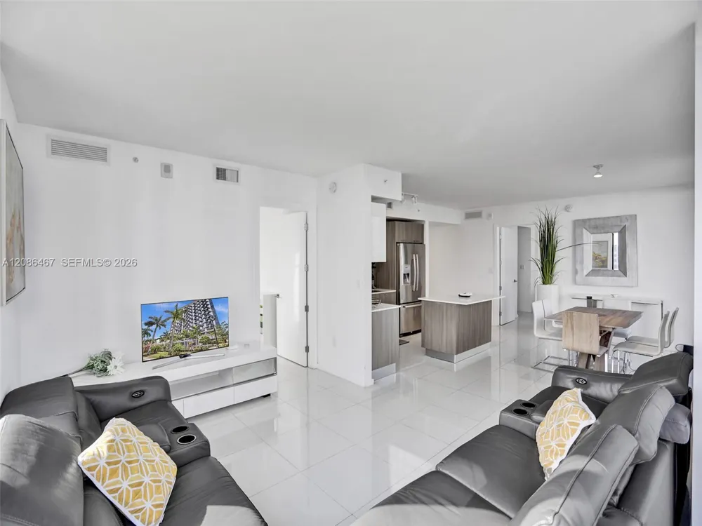 5252 NW 85th Ave #401 Doral, FL 33166
