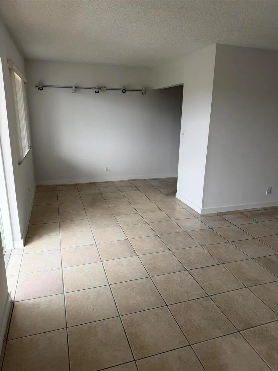 700 VILLAGE GREEN COURT #314 Palm Springs, FL 33461