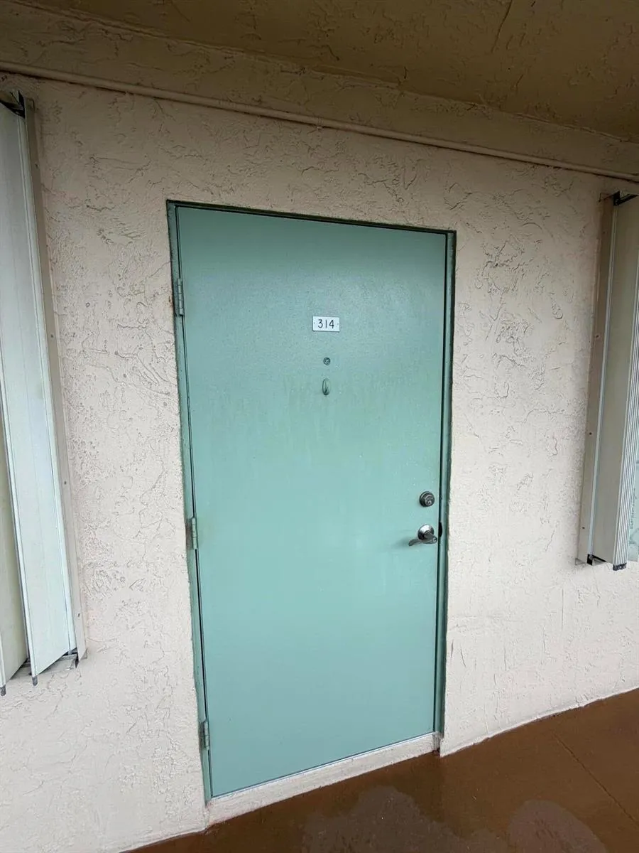 700 VILLAGE GREEN COURT #314 Palm Springs, FL 33461