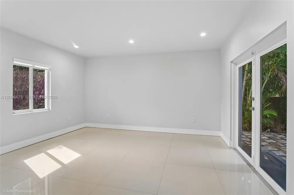 101 Palmetto Dr Miami Springs, FL 33166