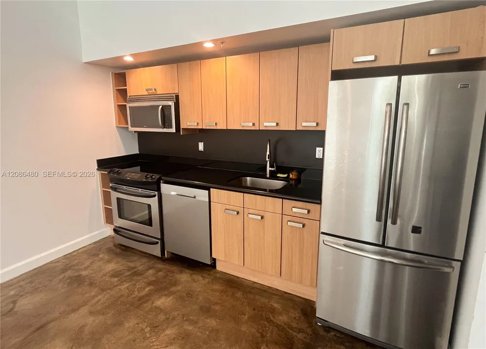 7744 Collins Ave #19 Miami Beach, FL 33141