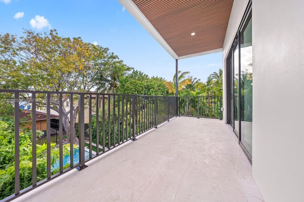 3322 SW 23 St Miami, FL 33145