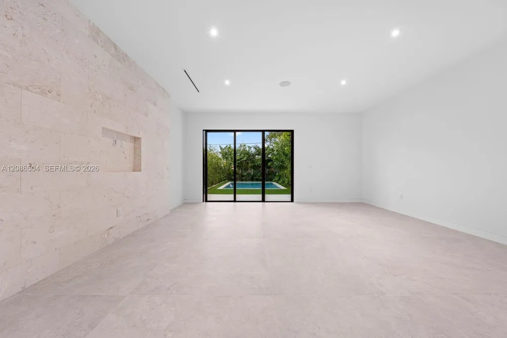 3322 SW 23 St Miami, FL 33145