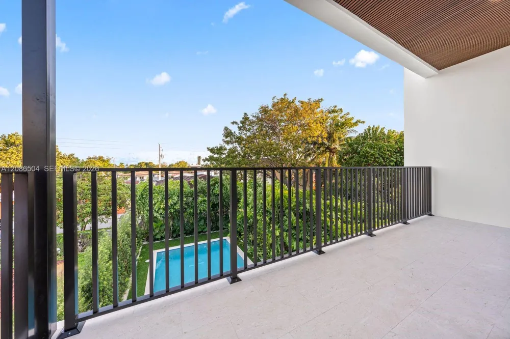 3322 SW 23 St Miami, FL 33145