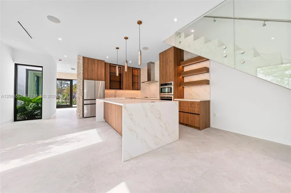 3322 SW 23 St Miami, FL 33145