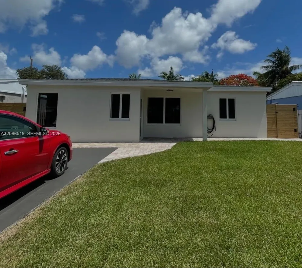 211 NW 51st St Oakland Park, FL 33309