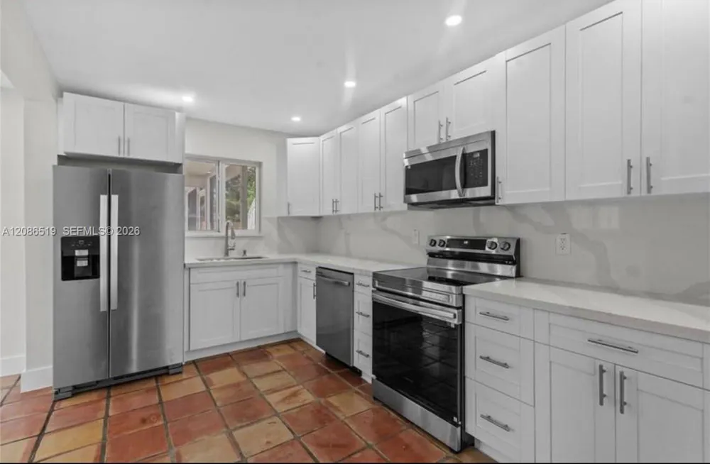 211 NW 51st St Oakland Park, FL 33309