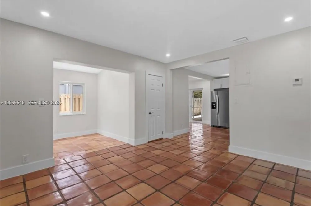 211 NW 51st St Oakland Park, FL 33309