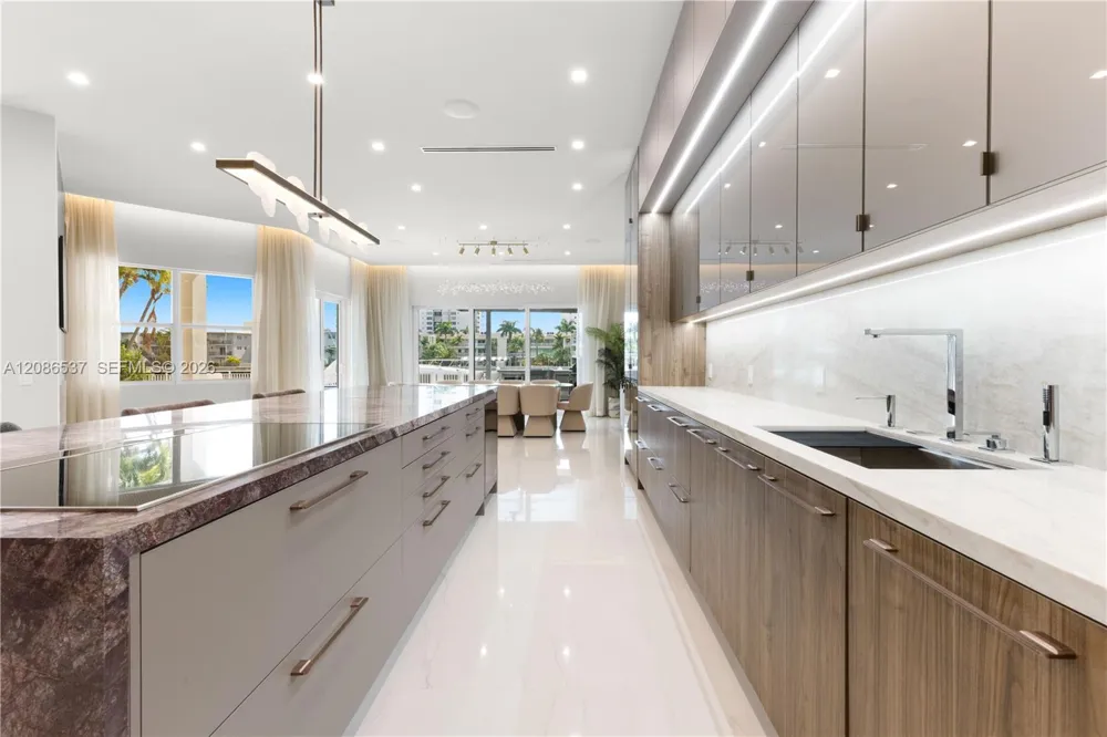 1535 Windjammer Way #0 Hollywood, FL 33019