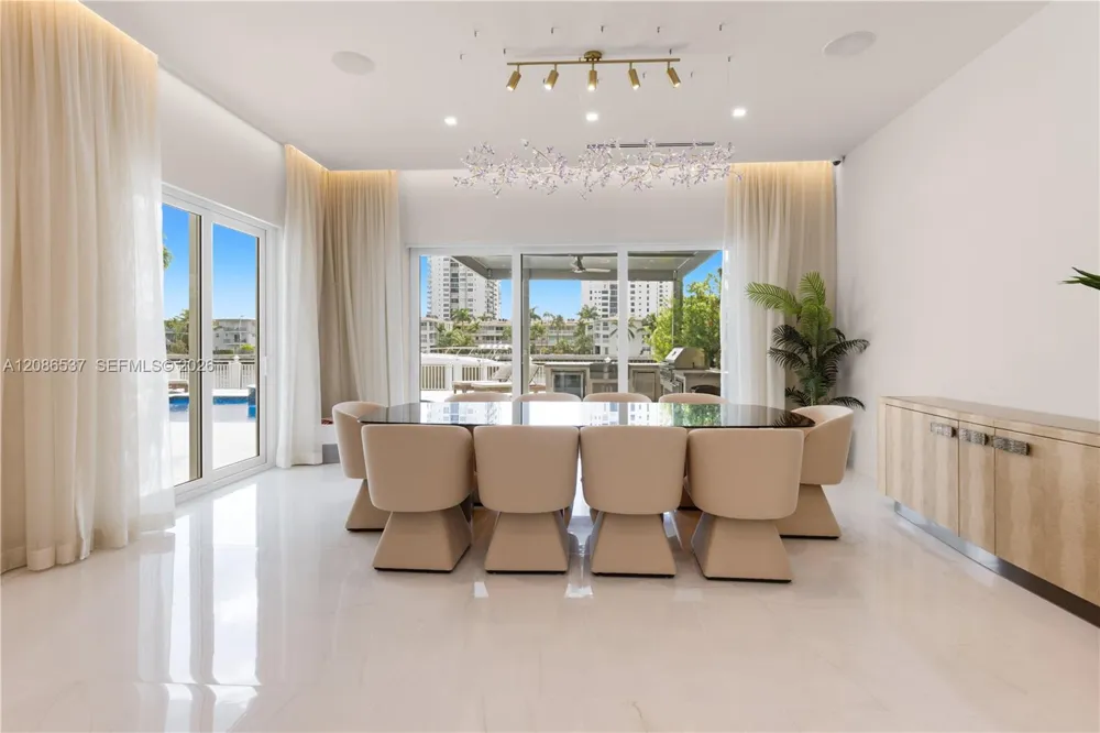 1535 Windjammer Way #0 Hollywood, FL 33019