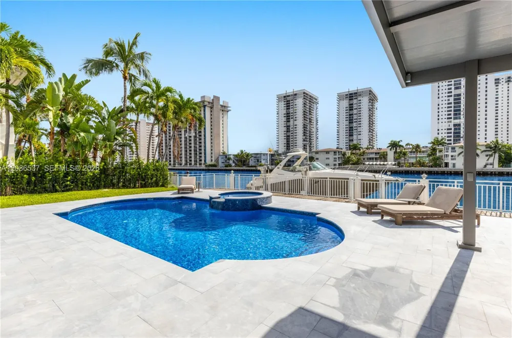 1535 Windjammer Way #0 Hollywood, FL 33019