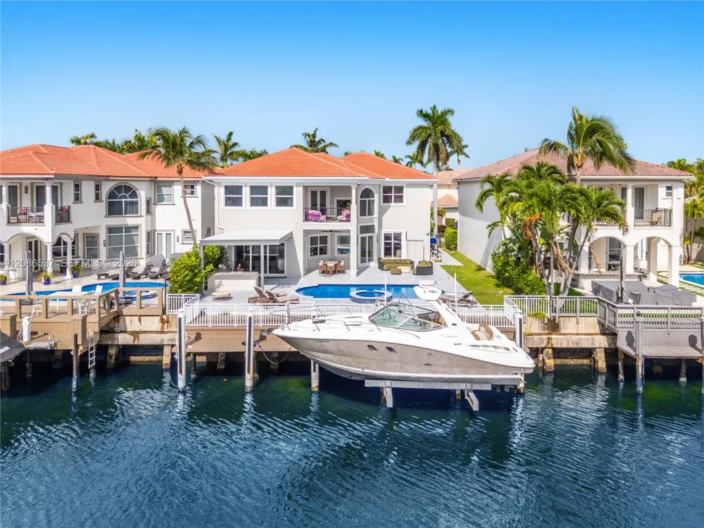 1535 Windjammer Way #0 Hollywood, FL 33019