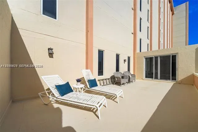 801 S Ocean Dr #207 Hollywood, FL 33019